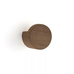 by Wirth Wood Knot knage i røget egetræ mellem