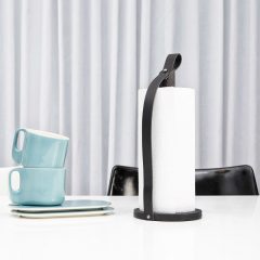 Køkkenrulleholder i sort fra by Wirth