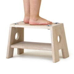 STOOL hvid olieret skammel til børn fra Collect Furniture