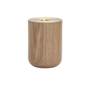 Lysestage i egetræ og messing Nordic Candle Holder fra Andersen Furniture